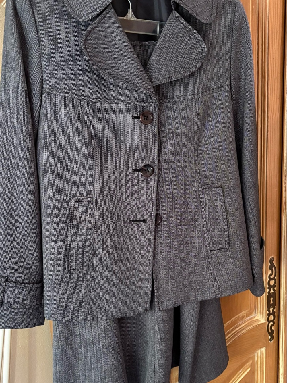 Exquisite Gray herringbone Women's Button-Front Jacket & Skirt 14
PENDLETON